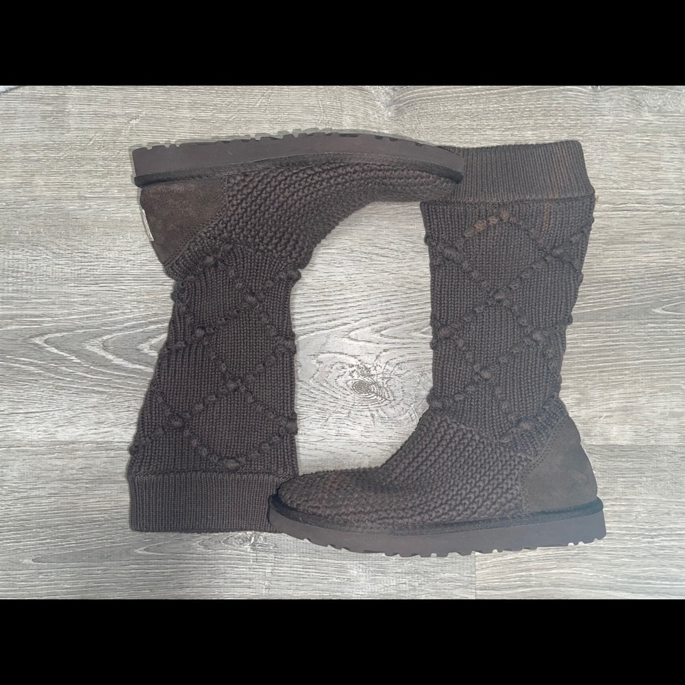 Ugg classic cardy women’s winter boots